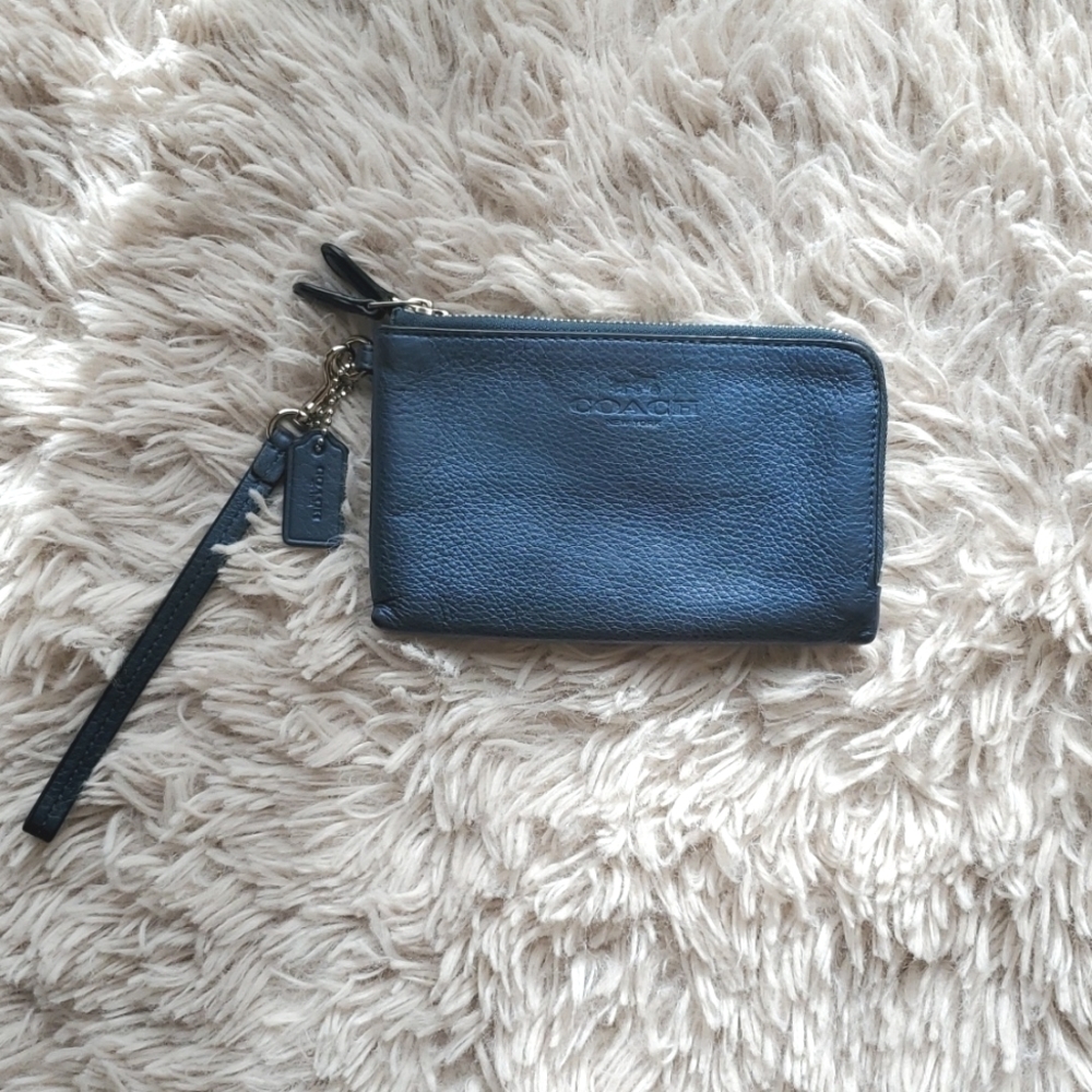 Coach Double Corner Zip Wristlet in Blue Pebble Leather